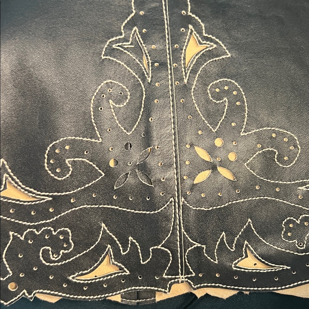 Escada cutwork leather skirt size 36/4 - Picture 10 of 12